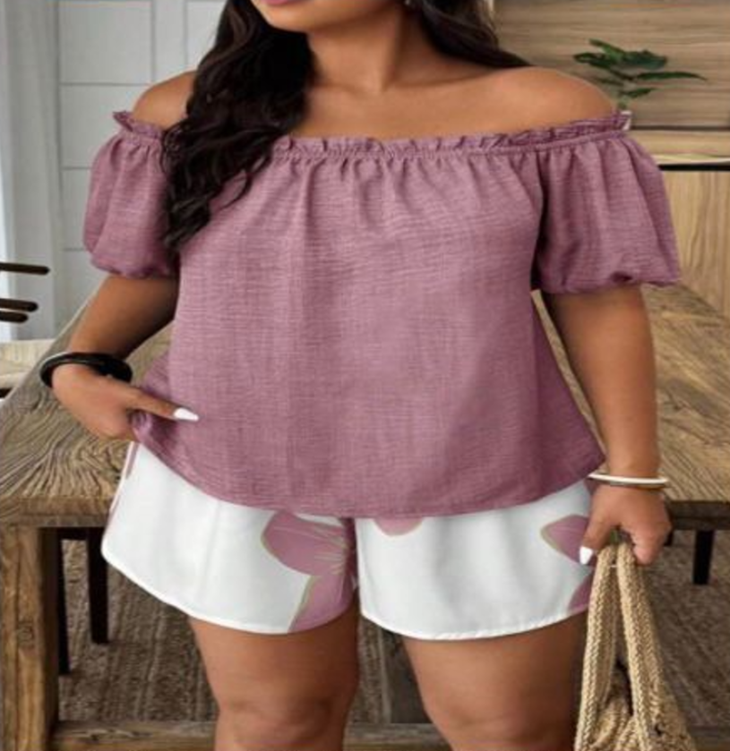 Plus Size Off-Shoulder Blouse & Floral Print Shorts Set